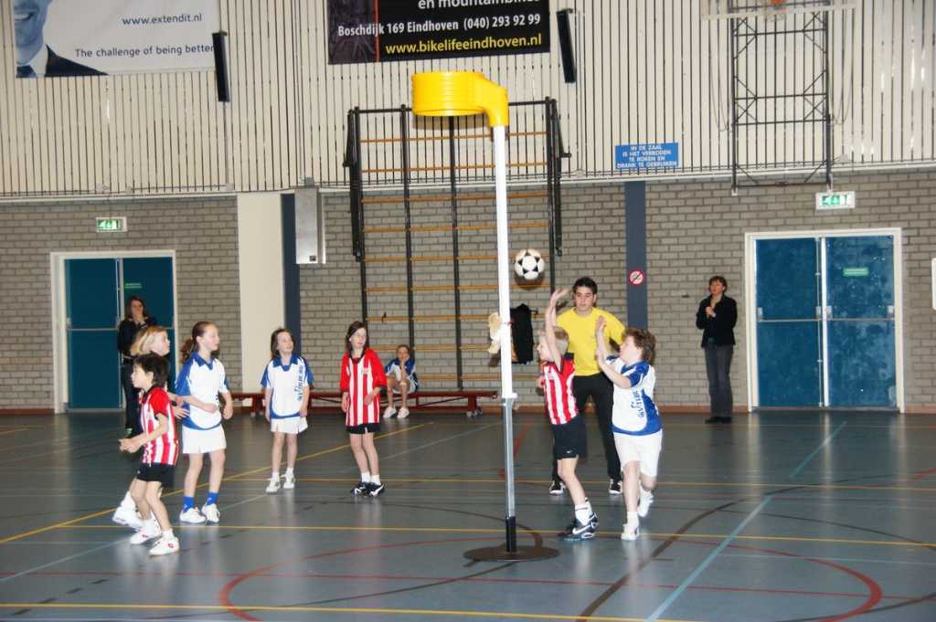 Korfbal E2 6 maart 2010-2.JPG